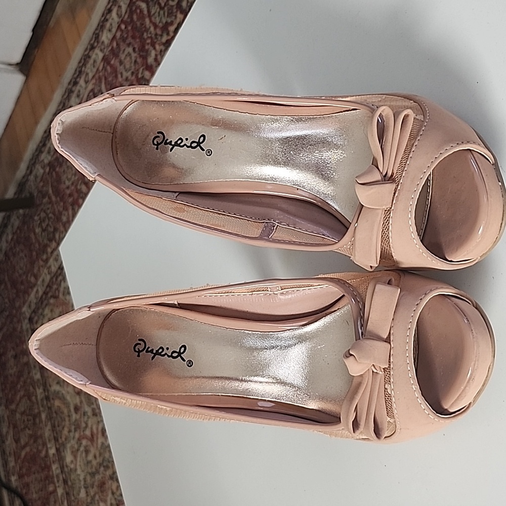 Qupid Nude Bow Detail Peep Toe Heels, size 6